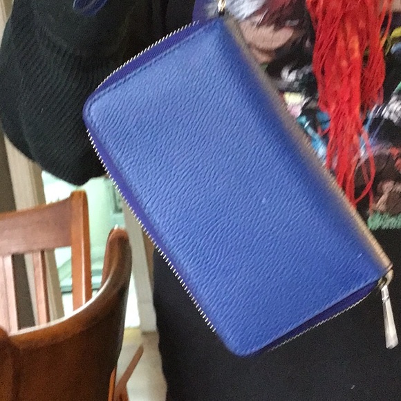NWOT Michael Kors, flat phone, wallet/wristlet pebbled leather blue excellence - Picture 5 of 5